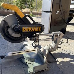 De Walt Miter Saw