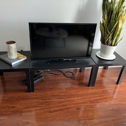 Small Elongated Black Table