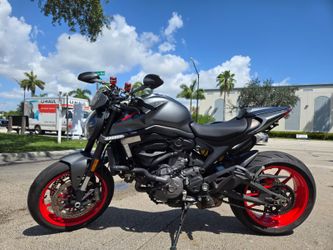 2022 Ducati Monster 937cc Plus