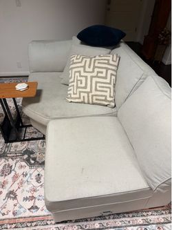 Free sectional couch multiple pieces