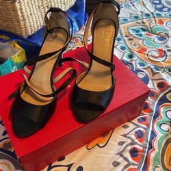 Women’s APT 9 Heels OBO
