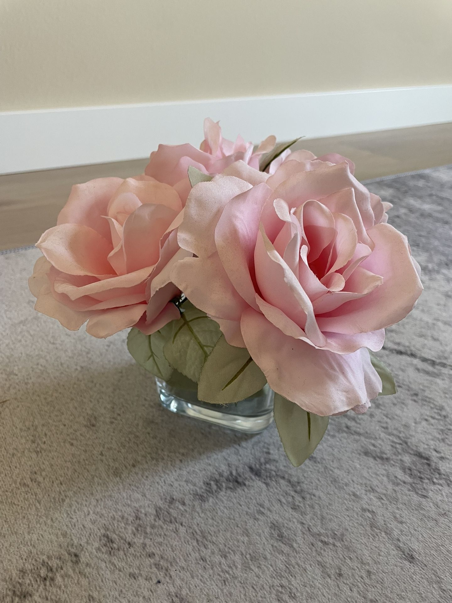 Pink Rose Decoration With Glass Vase