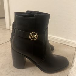 Original Michael Kors Booties And Golden Dress 