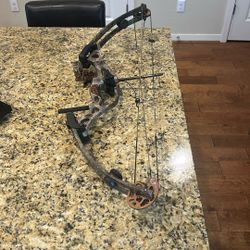 Hoyt Bow