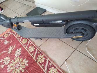 Ninebot E45 scooter