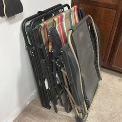 3 patio folding lounge chairs