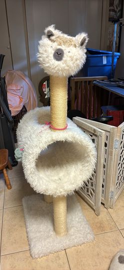 Llama cat tree