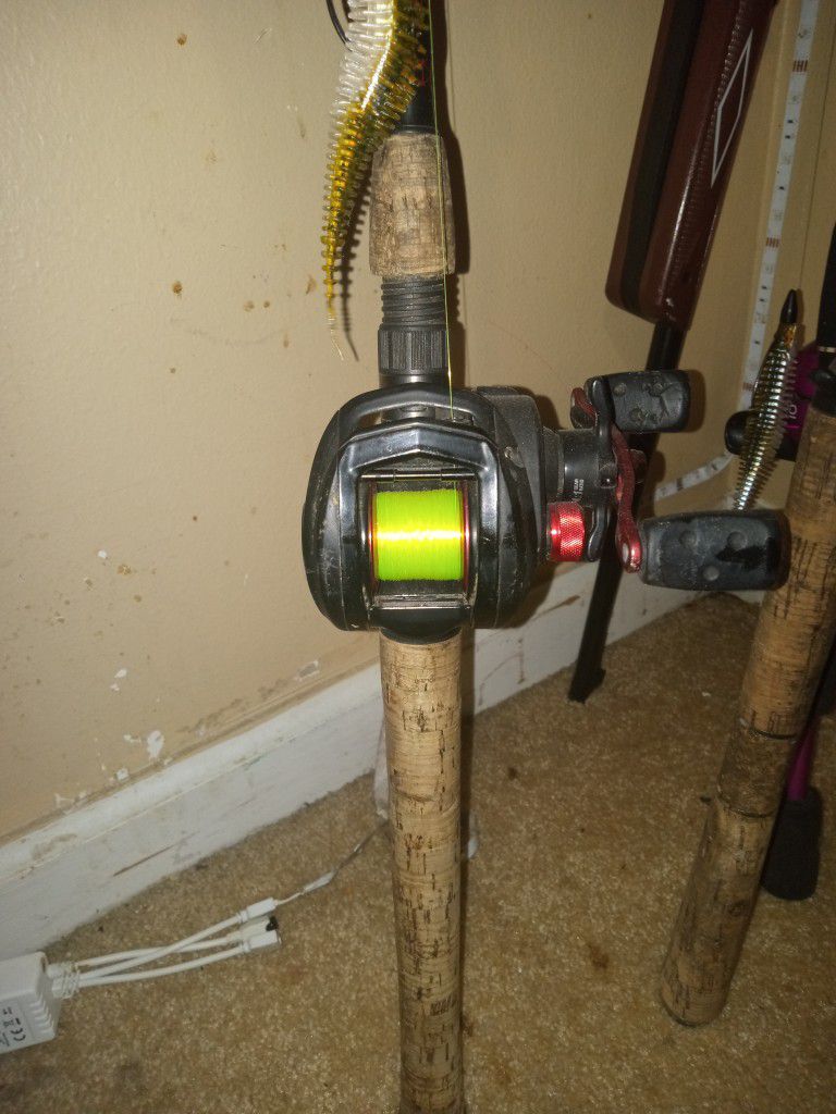 3 Rods With Reels Andline