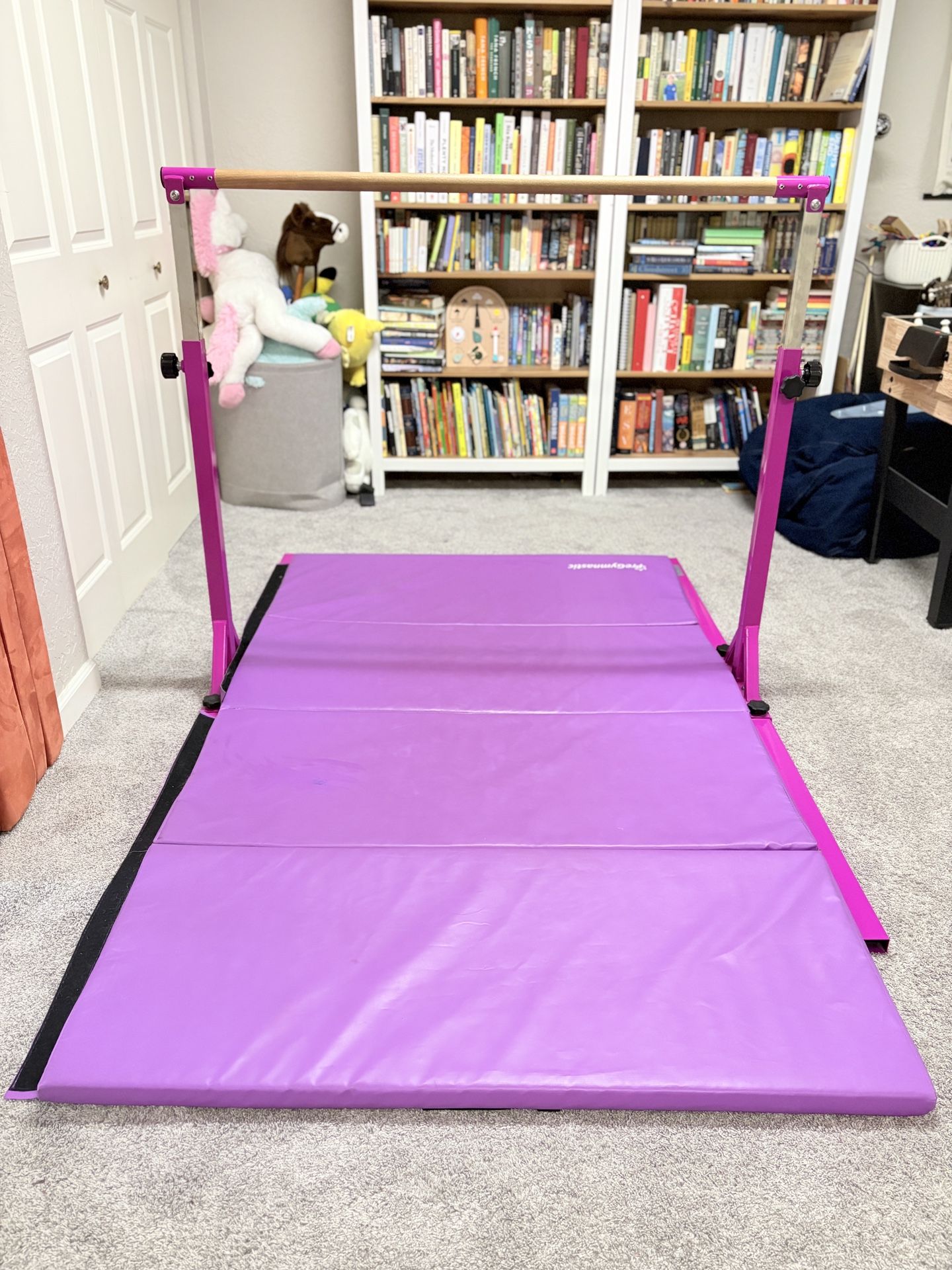 Kid’s Adjustable Gymnastics Bar and Mat