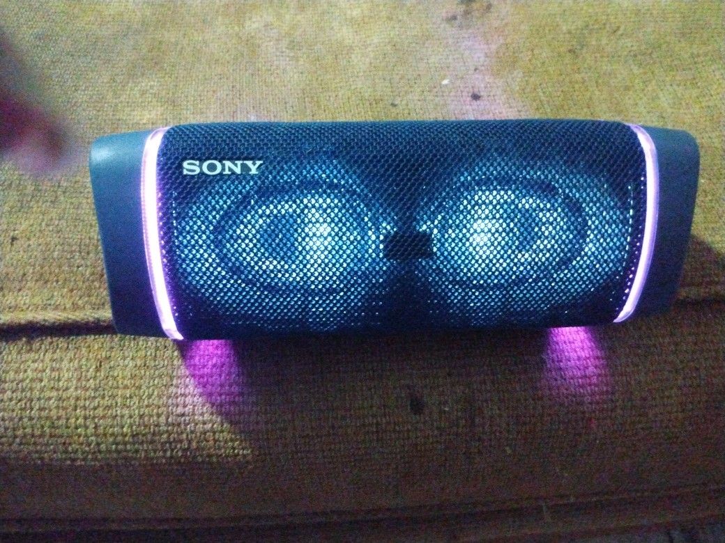 Sony XB33