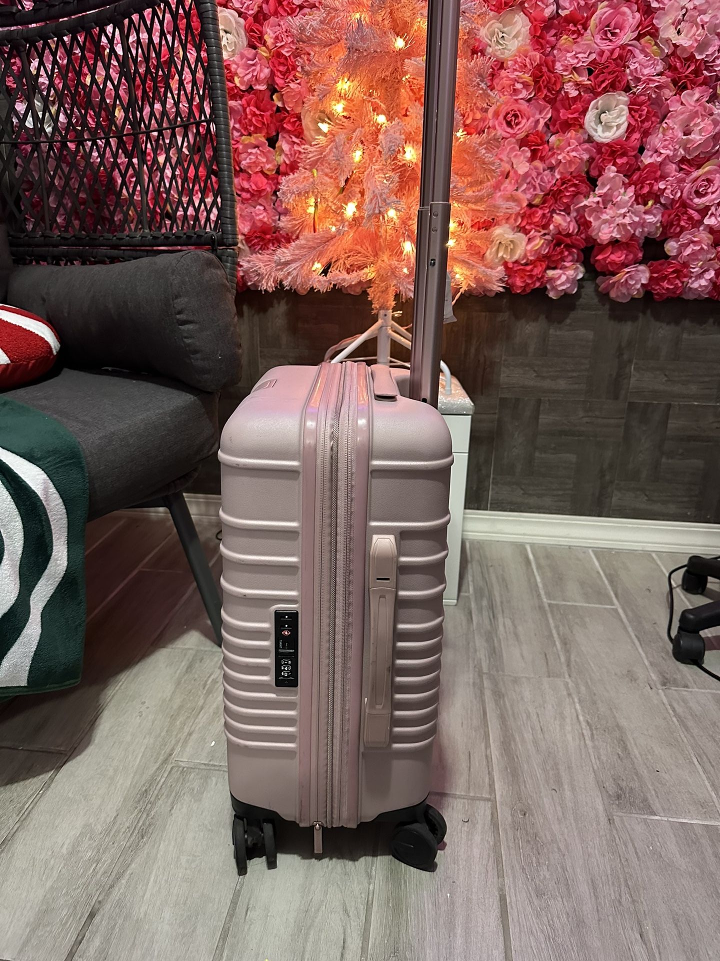 Beis Luggage for Sale in El Paso, TX OfferUp