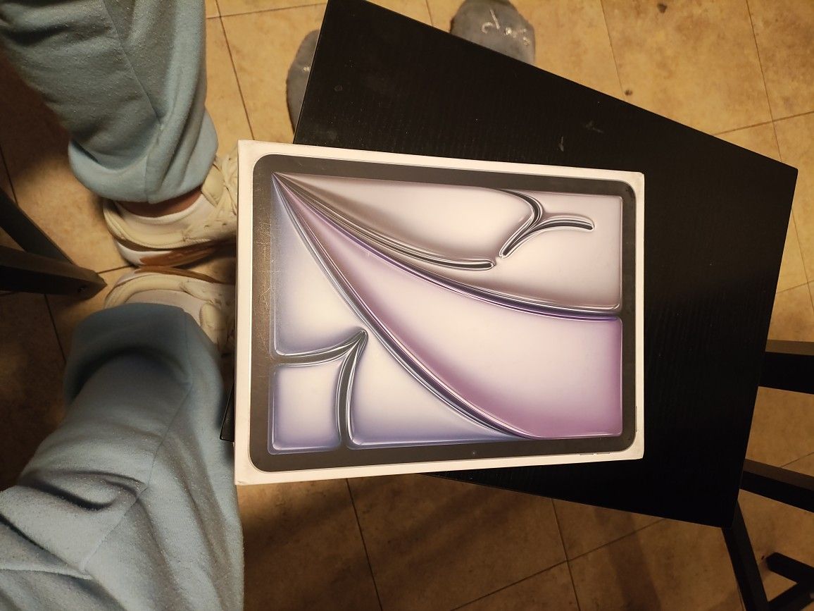 NEW And SEALED iPad Air 11 Inch
