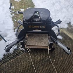 CURT 5th Wheel trailer hitch