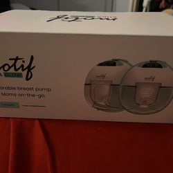 Motif Aura Glow Wearable Breast Pump