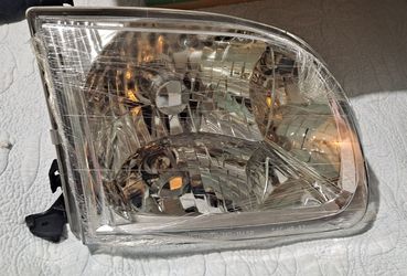 Toyota Tundra Headlight Assembly