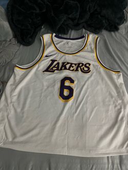 Nike LeBron James jersey (men)