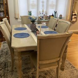 Dining Table And 6 Chairs 