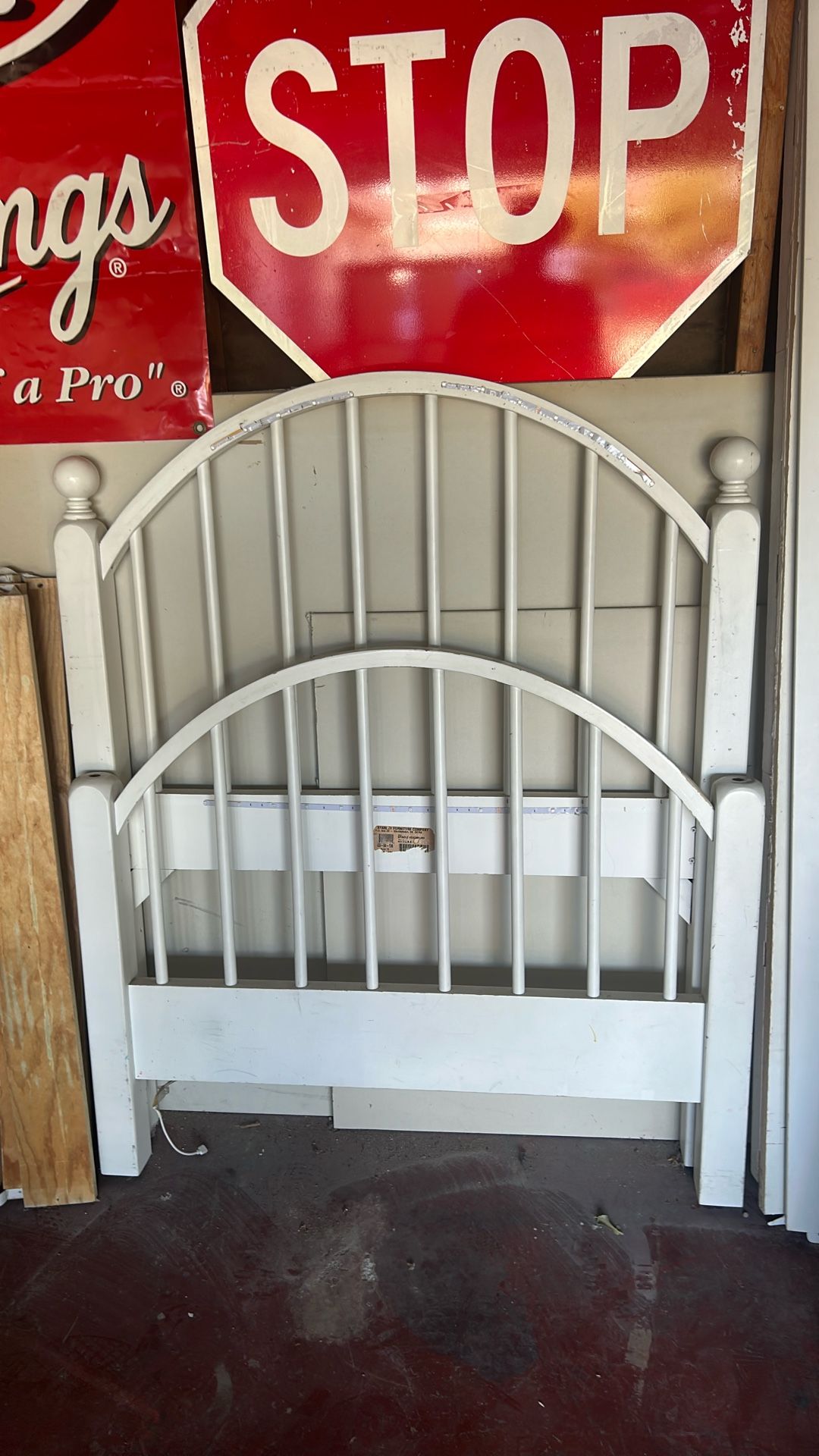 Stanley Girls Twin Bed