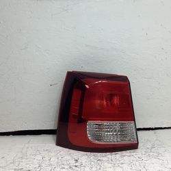 2014 2015 Kia Sorento left tail light (1CC)