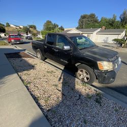 Nissan titan 2005  *SOLD AS IS*