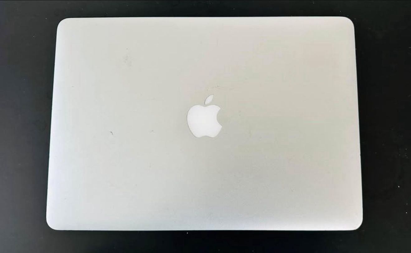  Macbook Air 13.3 Inch Need to Sell TODAY