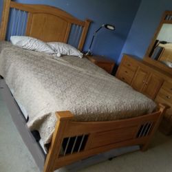 Queen 4 Piece Bedroom Set