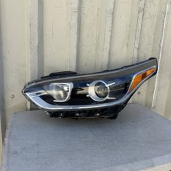 2019 2020 2021 Kia Forte Headlight Headlamp Left Driver Side LH Used Original OEM 