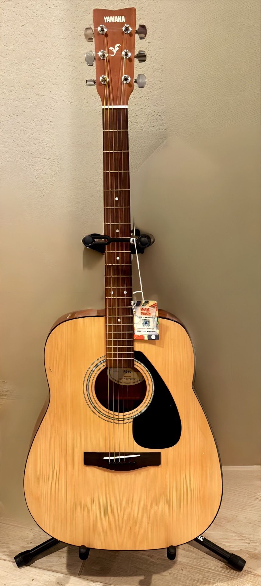 Yamaha GigMaker Full Size Acoustic Guitar Bundle w/ Stand & Accessories