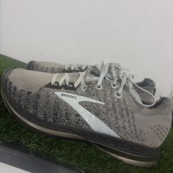 Brooks Running Shoes Womens Size 9.5 Medium Bedlam 2 Grey Sneaker 1202971B004
