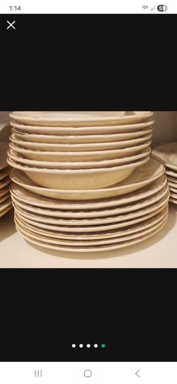 Dinnerware Set