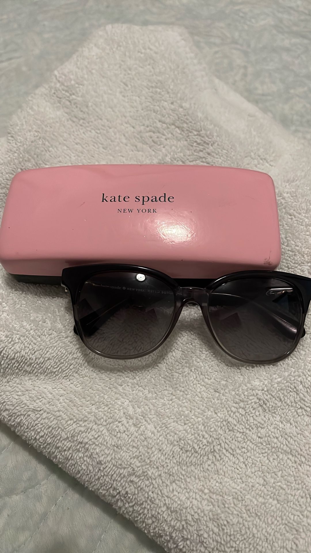 Kate Spade sunglasses with case