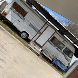 28’ R/V Motor Home