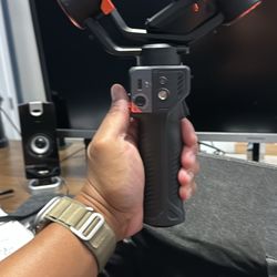 Hohem iSteady MT2 Gimbal (BRAND NEW)