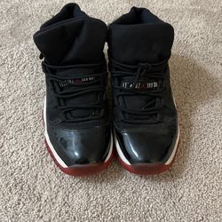 2012 Retro Jordan Bred 11’s Size 5 Kids