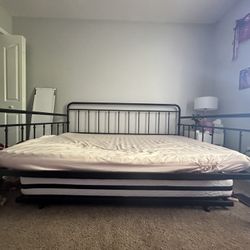 Full Size Metal Day Bed With Twin Trundle