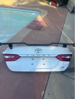 TRUNK 2018-2024 TOYOTA CAMRY SE (WHITE COLOR)