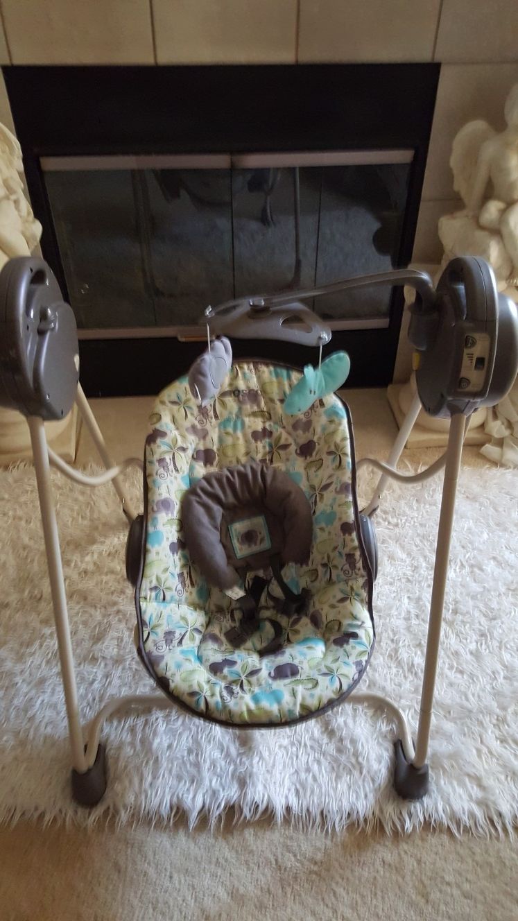 Cosco Swing and Play Baby Swing
