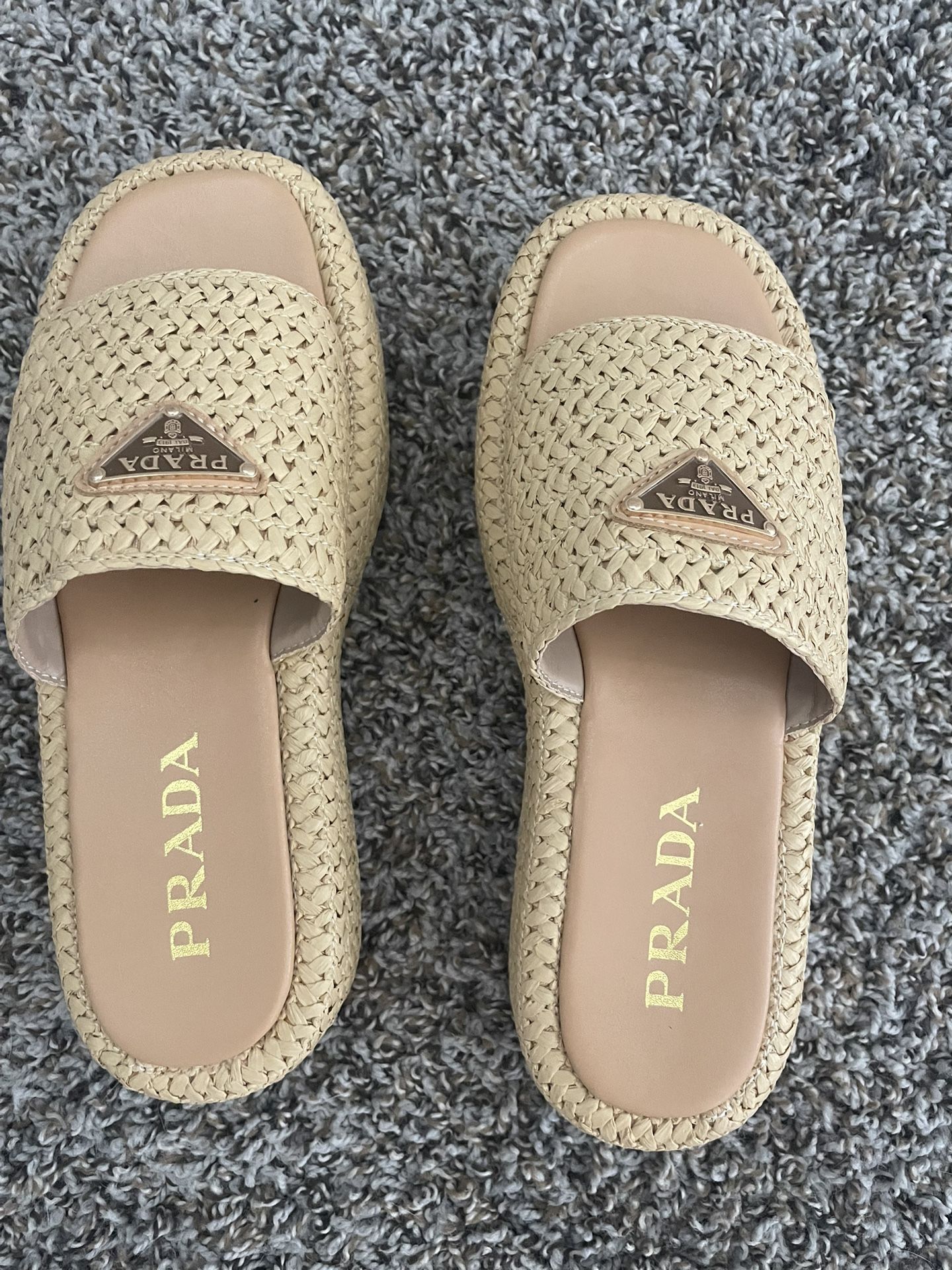 Wedge Slides Size 7