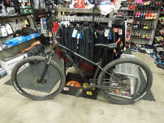 Used Rocky Mountain Fusion  10 Mountain Bike Frame size 17" wheel size 29"