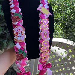 Strawberry short Cake Lei 