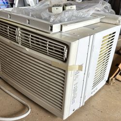 Window AC- Frigidaire 6500 BTU