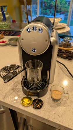 Nespresso Zenius ZN100 espresso machine