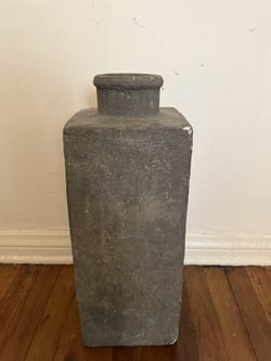 Urban Concrete Planter 