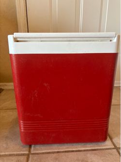 Igloo hard shell red cooler