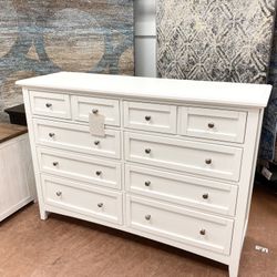 New Large Dresser 🔥🔥 AMERICAN MADE