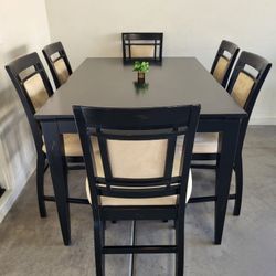 Big Table Set (6 Chairs) Good Condition