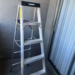 Aluminum Husky 6ft Step Ladder/250lbs