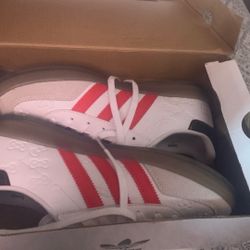 Adidas X Hello Kitty 