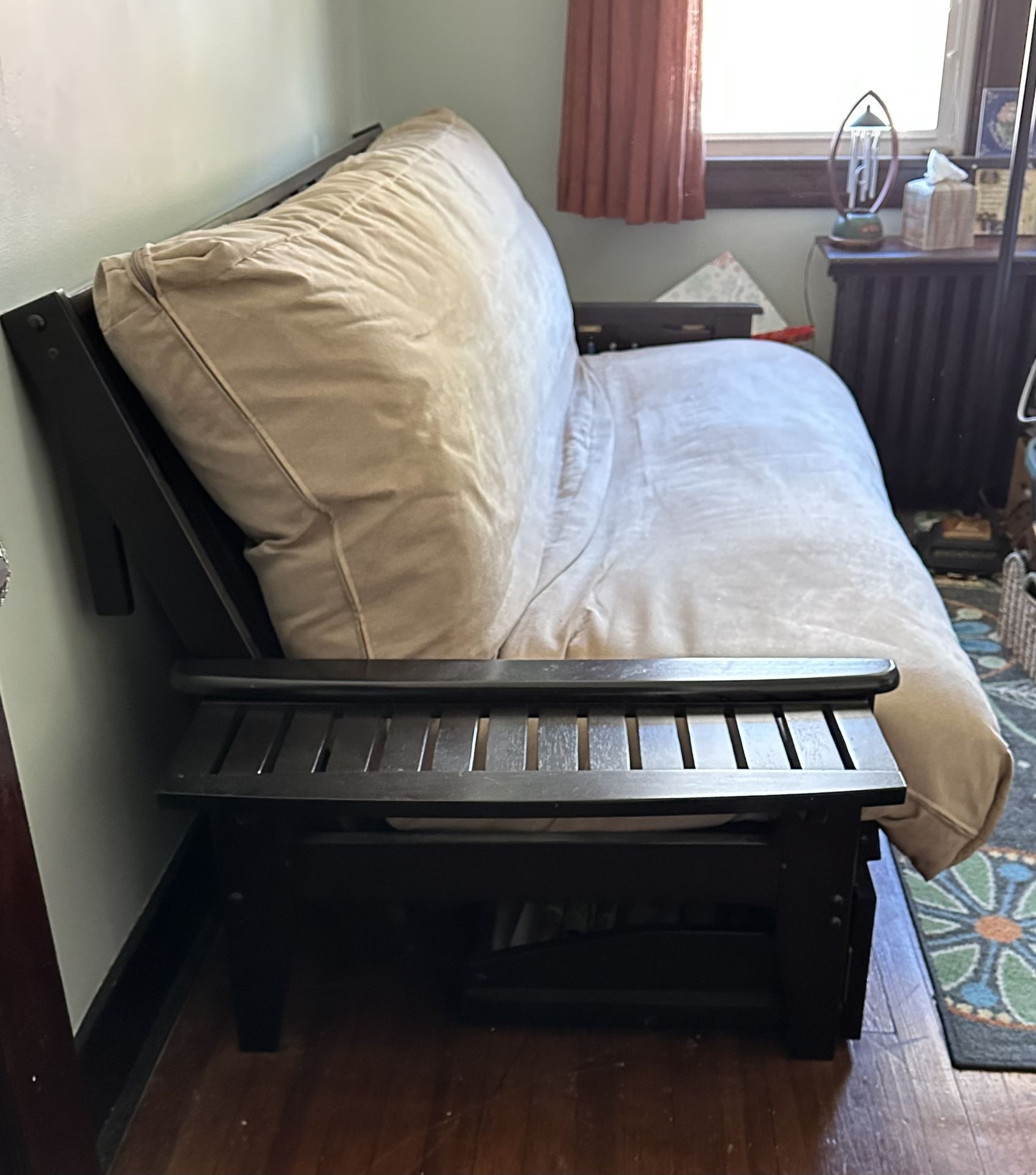 Futon Queen
