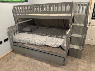 Full size w/twin bunk and trundle bed